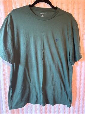 American Eagle Outfitters Short Sleeve Crew Tee in Deep Green